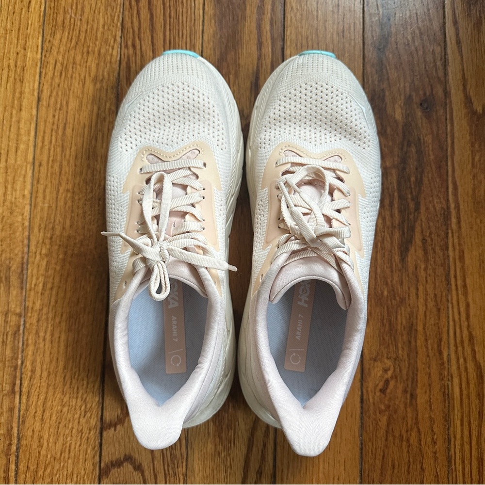 Hoka Arahi 7